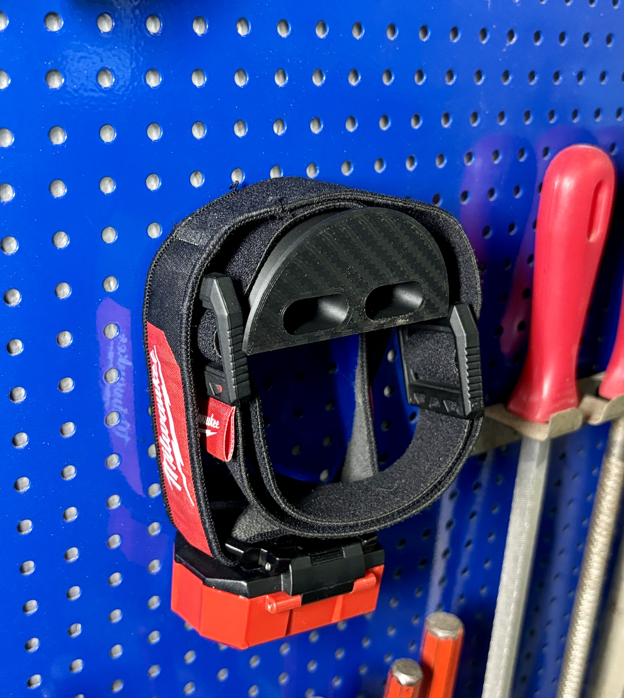 Holder til Høreværn eller Pandelampe