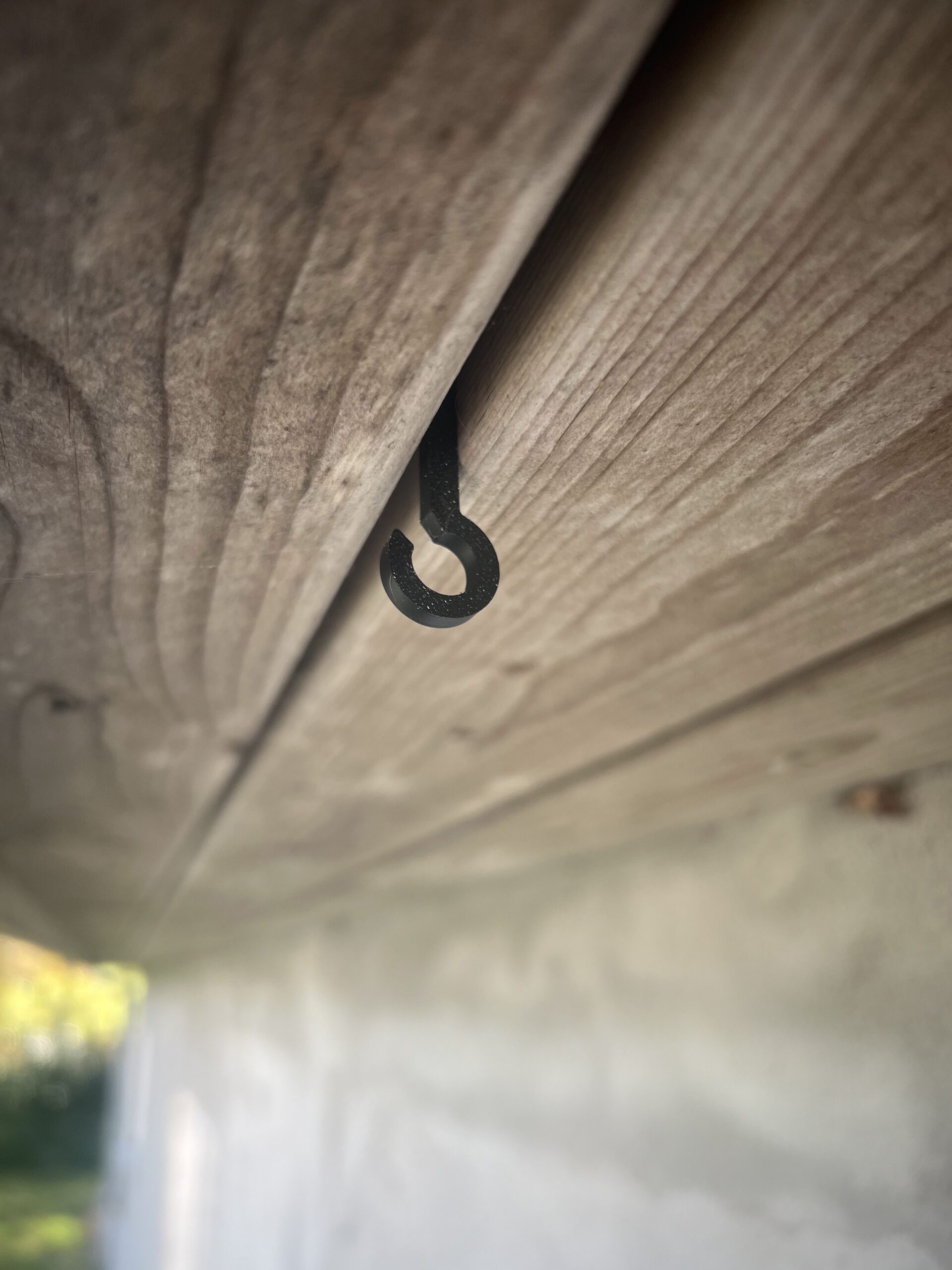 Lyskædeholder - Til montering i udhængsbrædder